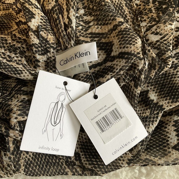 CALVIN KLIEN Women’s Snakeskin Design Wide Infinity Loop Scarf NEW WITH TAGS - Picture 4 of 9